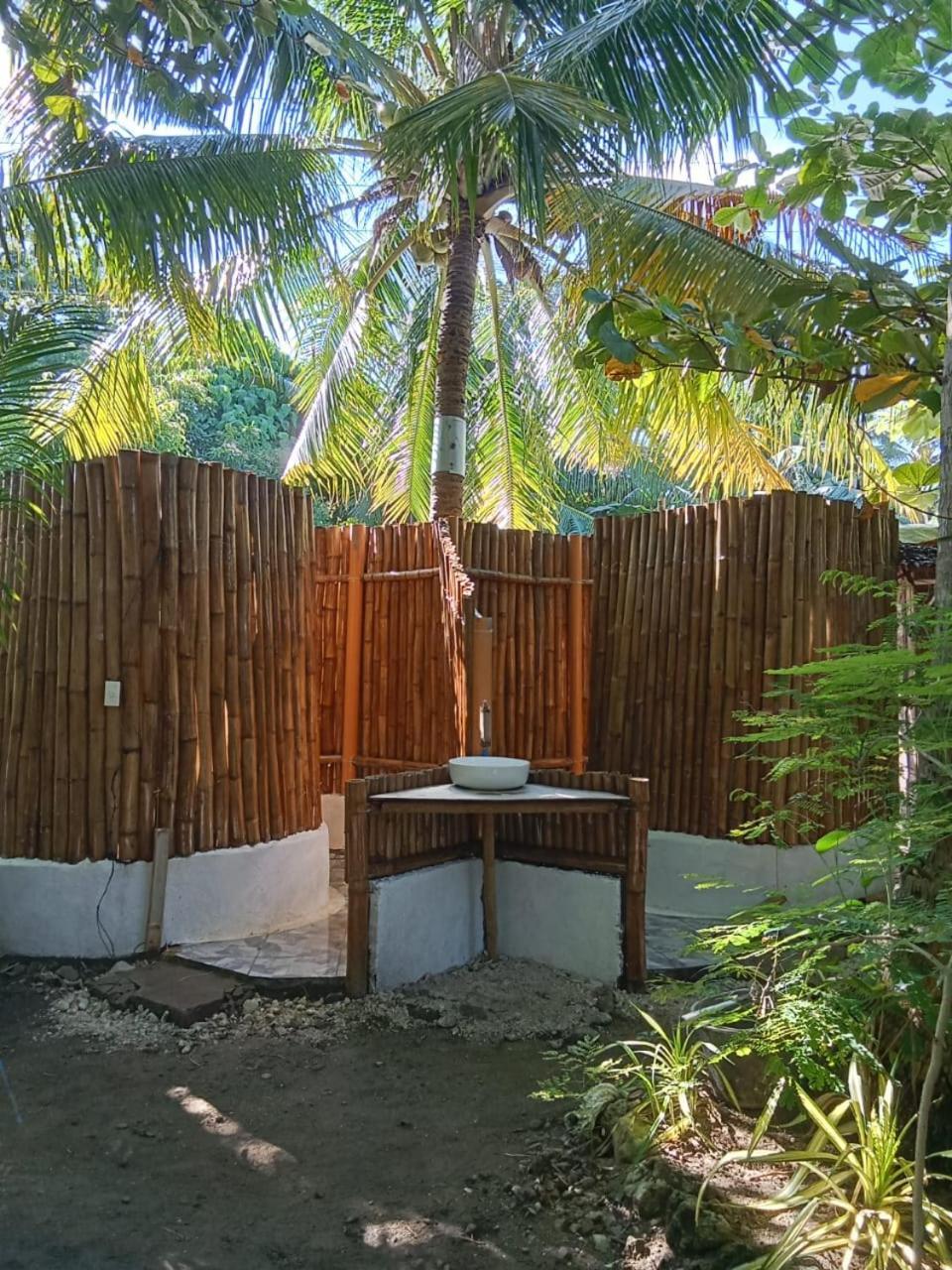 Georgia'S Neverland Hostel Isla de Malapascua Exterior foto